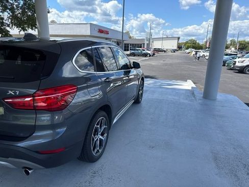Used 2018 BMW X1 xDrive28i AWD/4WD image 3