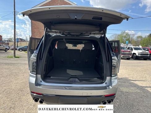 Used 2025 Chevrolet Suburban RST w/ Comfort Package image 32