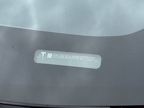 Used 2021 Tesla Model 3 Standard Range Plus RWD image 9