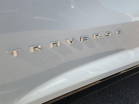 New 2026 Chevrolet Traverse High Country FWD image 10