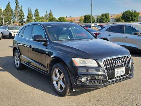 Used 2017 Audi Q5 2.0T Premium Plus w/ Technology Package AWD/4WD image 3