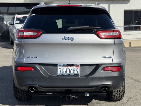 Used 2014 Jeep Cherokee Latitude AWD/4WD image 6