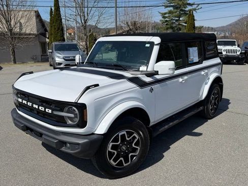 Used 2023 Ford Bronco Outer Banks image 1