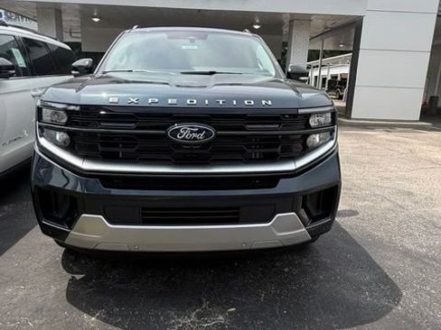 New 2026 Ford Expedition Max Platinum AWD/4WD image 2