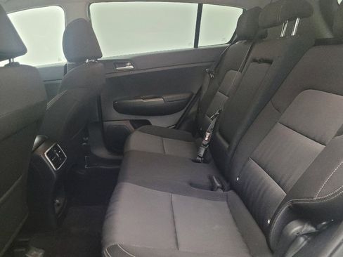 Used 2020 Kia Sportage LX image 18