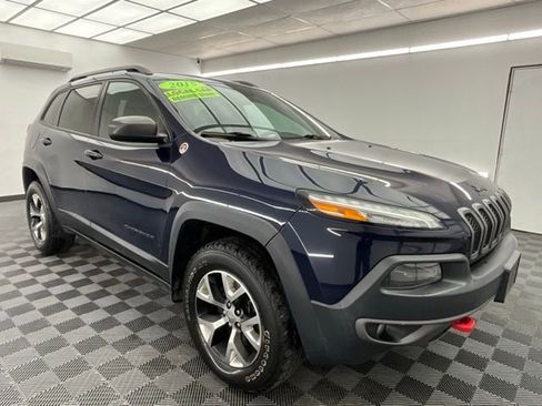 Used 2015 Jeep Cherokee Trailhawk w/ Comfort/Convenience Group image 3