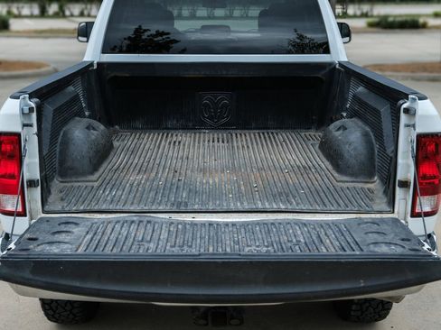 Used 2018 RAM 2500 Tradesman w/ Chrome Appearance Group AWD/4WD image 30