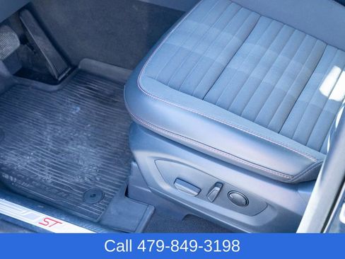 Used 2025 Ford Explorer ST-Line w/ ST-Line Street Pack image 26