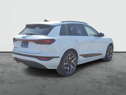 New 2027 Audi SQ6 e-tron Premium Plus AWD/4WD image 4