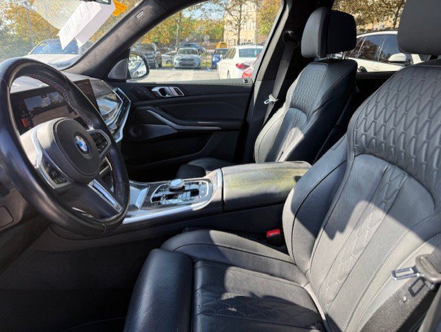 Used 2024 BMW X7 M60i w/ Executive Package AWD/4WD image 3