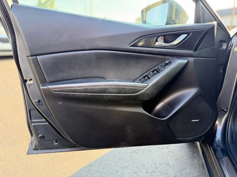 Used 2015 MAZDA MAZDA3 s Grand Touring w/ Technology Package FWD image 34
