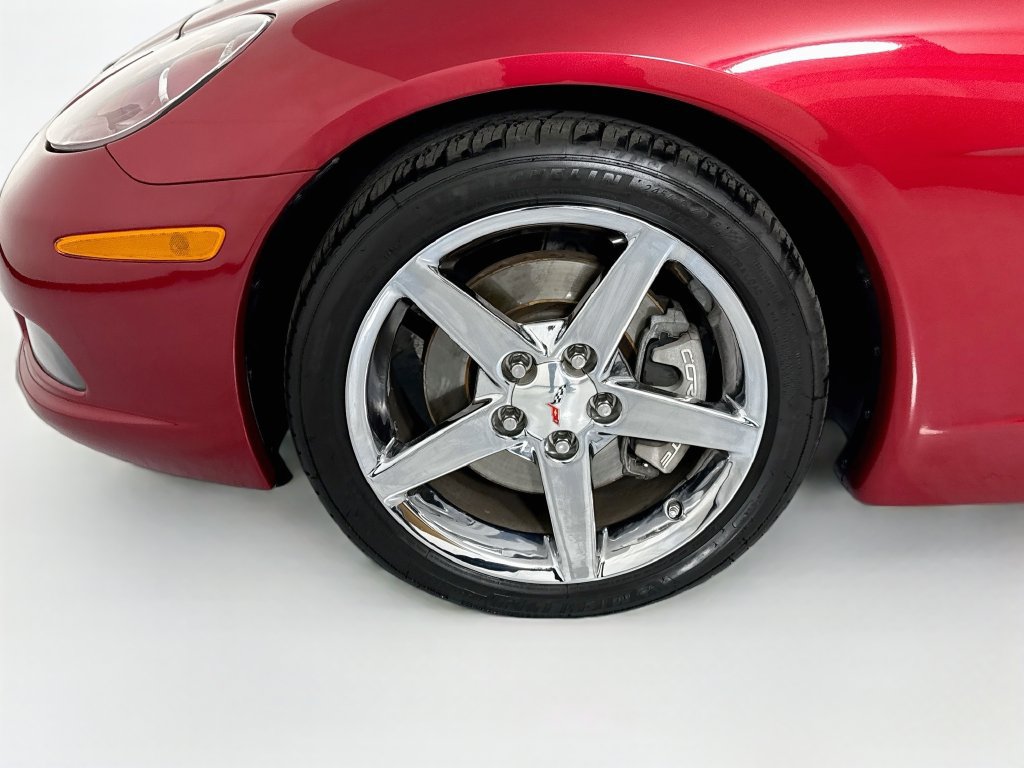 Used 2005 Chevrolet Corvette Coupe w/ Preferred Equipment Group RWD image 24