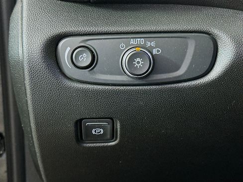 Used 2020 Chevrolet Blazer LT image 16