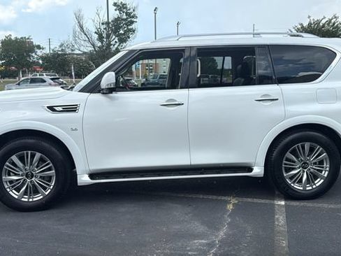 Used 2019 INFINITI QX80 Luxe RWD image 4
