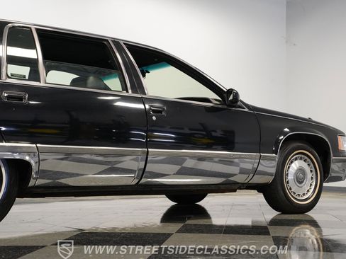 Used 1995 Cadillac Fleetwood Brougham RWD image 29