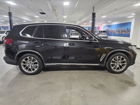 Used 2020 BMW X5 xDrive40i w/ Premium Package image 3