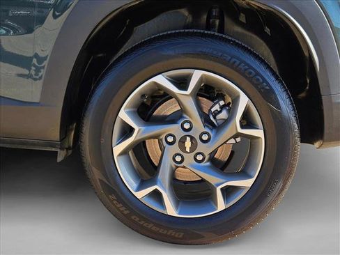 Used 2025 Chevrolet Trax LT image 23