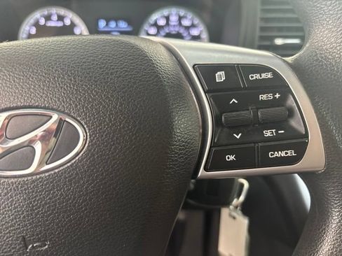 Used 2018 Hyundai Sonata SE FWD image 11