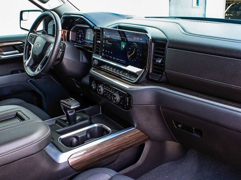 Used 2022 Chevrolet Silverado 1500 RST w/ LPO, Dark Essentials Package image 39