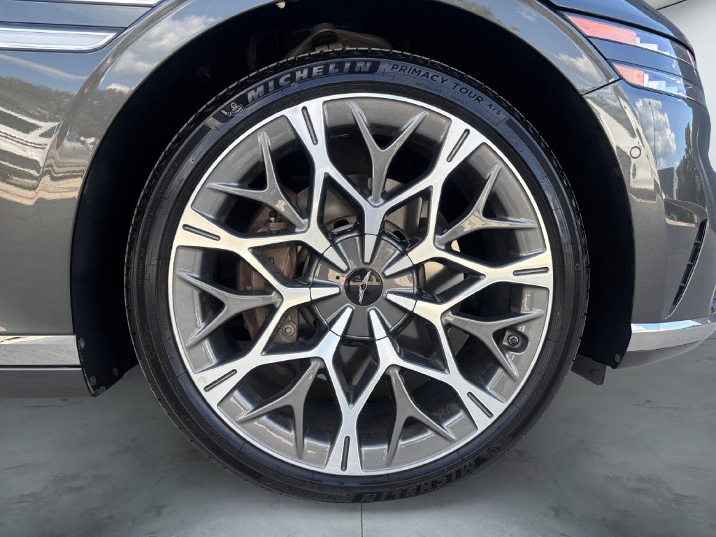 Used 2023 Genesis G90 3.5T AWD/4WD image 14
