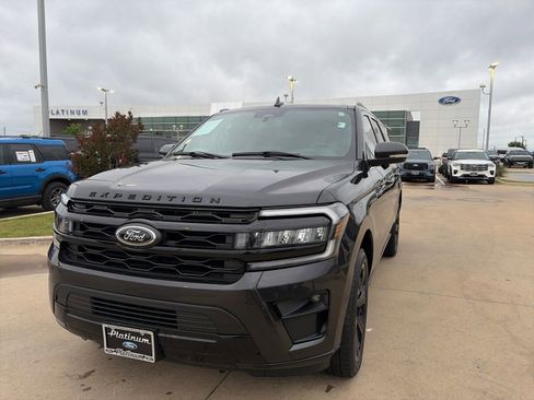 Used 2024 Ford Expedition Max Limited RWD image 27