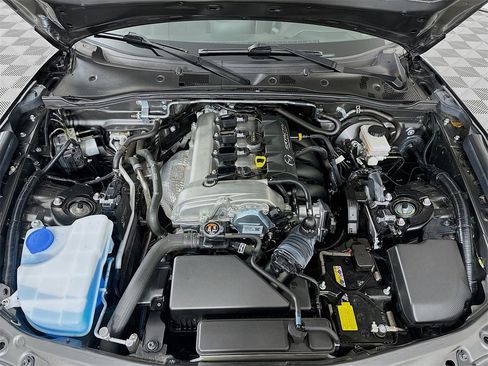 Used 2017 MAZDA MX-5 Miata RF Grand Touring image 30