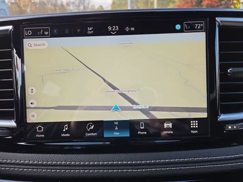 New 2026 Chrysler Pacifica Limited w/ S Appearance Package image 25