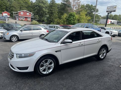 Used 2015 Ford Taurus SEL w/ Equipment Group 201A AWD/4WD image 12