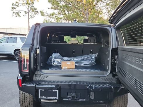 New 2026 GMC Hummer EV SUV image 5