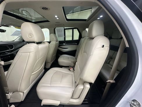 Used 2023 Buick Enclave Essence w/ Experience Buick Package AWD/4WD image 22