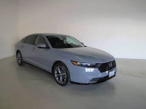 Certified 2025 Honda Accord EX-L image 3