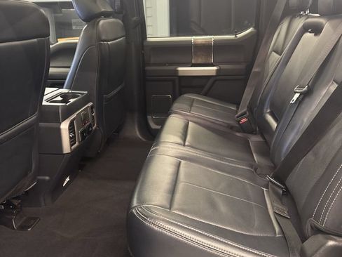 Used 2022 Ford F250 Lariat w/ Black Appearance Package AWD/4WD image 30