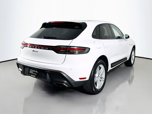 Certified 2022 Porsche Macan AWD/4WD image 9