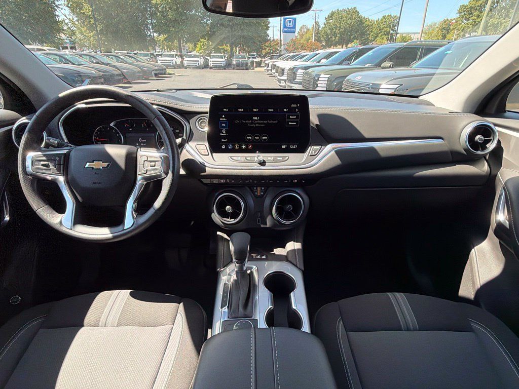Used 2024 Chevrolet Blazer LT w/ Convenience Package FWD image 29