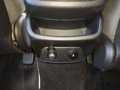 Used 2019 Hyundai Santa Fe SEL FWD image 14