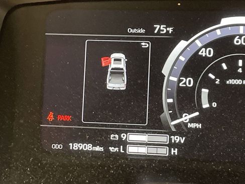 Used 2024 Toyota Tundra Limited image 14