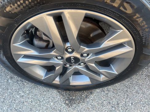 Certified 2023 Kia Seltos S w/ Navigation Package image 47