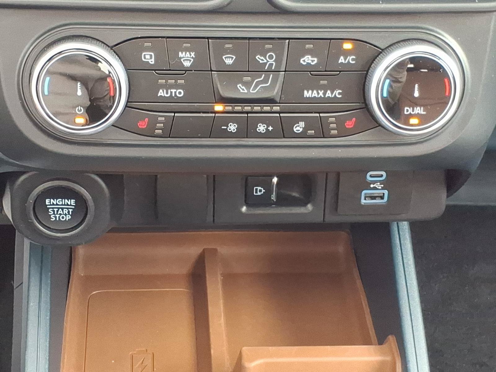 Used 2024 Ford Maverick Lariat w/ 4K Tow Package AWD/4WD image 18