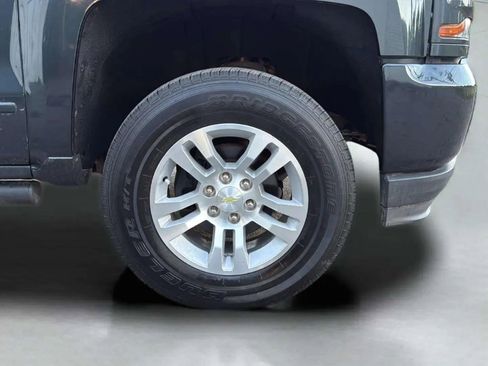 Used 2018 Chevrolet Silverado 1500 LT w/ All Star Edition image 31