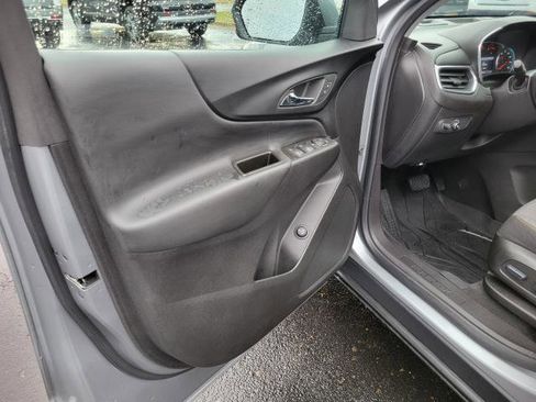 Used 2024 Chevrolet Equinox LT image 6