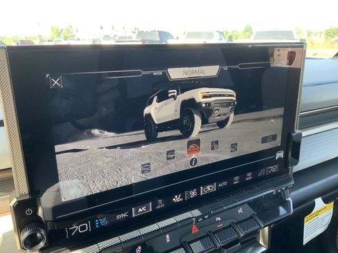New 2025 GMC Hummer EV 3X AWD/4WD image 60