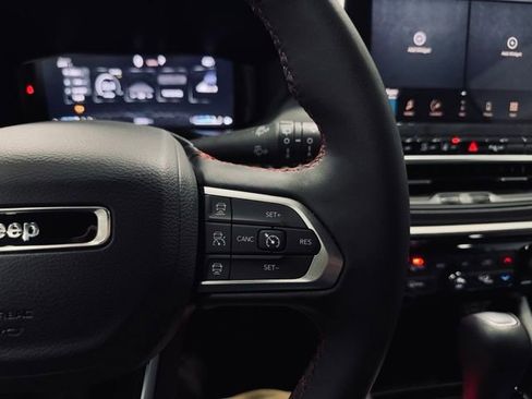 Certified 2025 Jeep Compass Trailhawk w/ Trailhawk Elite Group AWD/4WD image 28