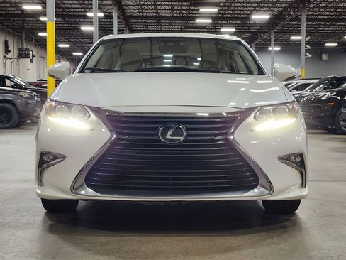 Used 2017 Lexus ES 350 image 3