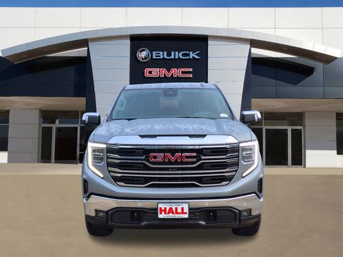 New 2026 GMC Sierra 1500 SLT image 2