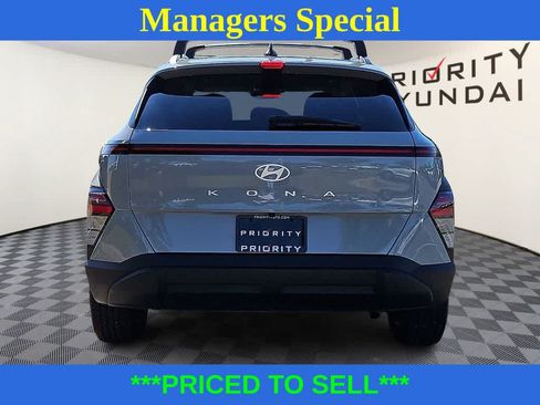 Used 2024 Hyundai Kona SEL FWD image 5