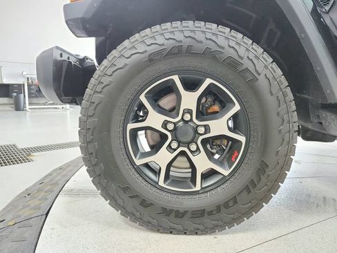 Used 2020 Jeep Wrangler Unlimited Sahara AWD/4WD image 19