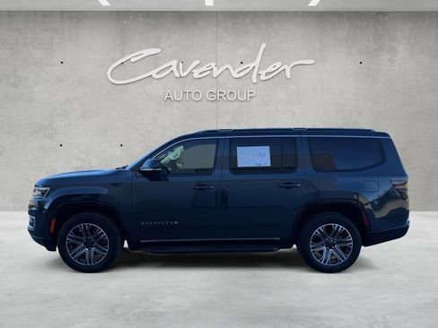 Used 2024 Jeep Wagoneer Series II w/ Flexible Seating Group image 13