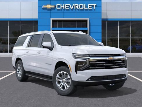 New 2026 Chevrolet Suburban LT w/ Comfort Package AWD/4WD image 7