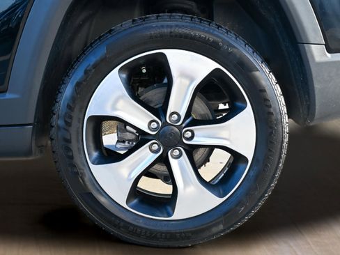 Used 2020 Jeep Compass Latitude w/ Popular Equipment Group image 33