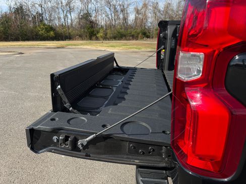 Used 2023 Chevrolet Silverado 2500 High Country w/ Z71 Off-Road Package AWD/4WD image 27
